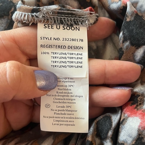 See U Soon Women's A-Line Faux Wrap Midi Dress w/Long Sleeves in Gray & Coral S - Picture 9 of 10